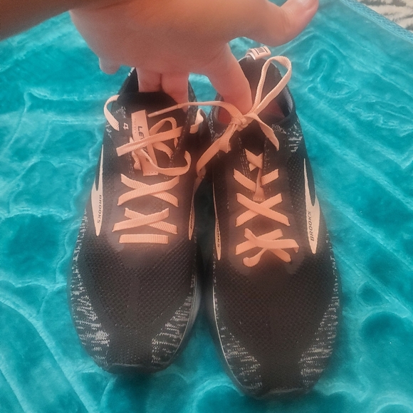 Skechers shoes - Picture 1 of 8